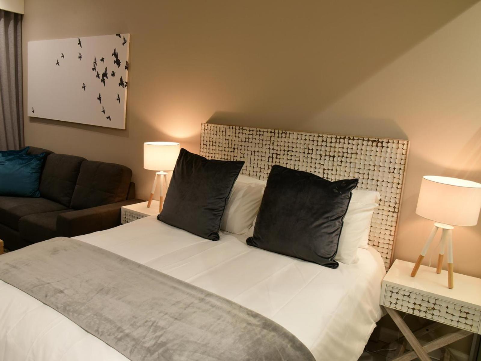 Menlyn Maine Luxury Rentals Pretoria Room photo