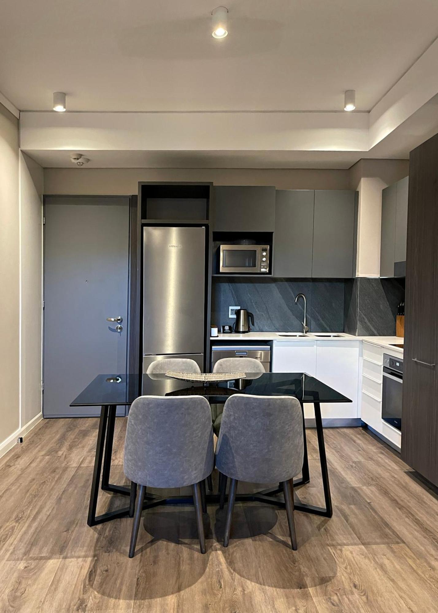 Menlyn Maine Luxury Rentals Pretoria Exterior photo