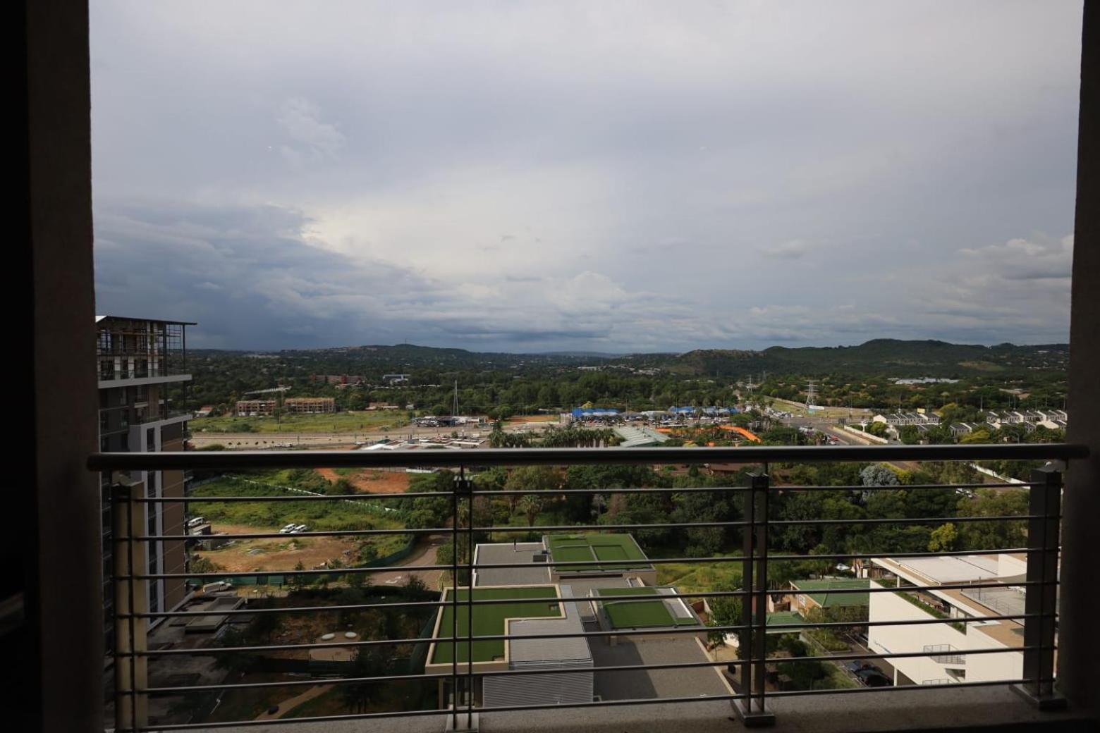 Menlyn Maine Luxury Rentals Pretoria Exterior photo